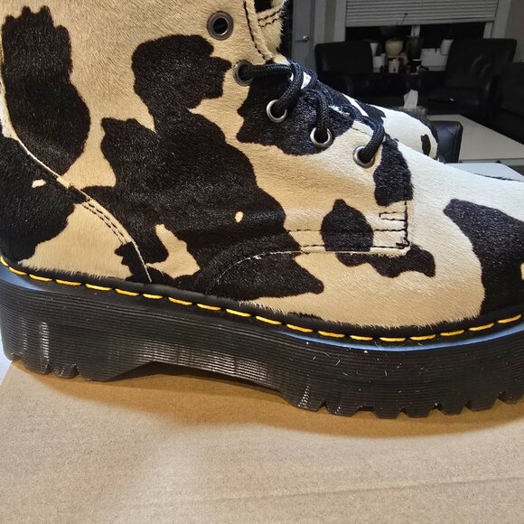 DR. MARTENS JADON HAIR-ON COW PRINT PLATFORM BOOTS WOMENS U SIZE 6 NEW - Picture 4 of 16